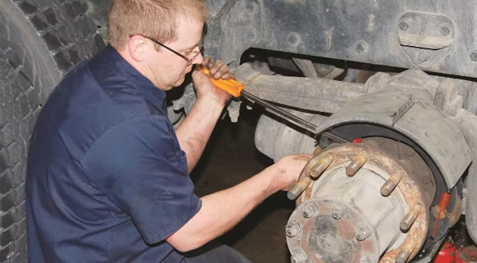 This picture shows truck brake service in Tampa, FL.